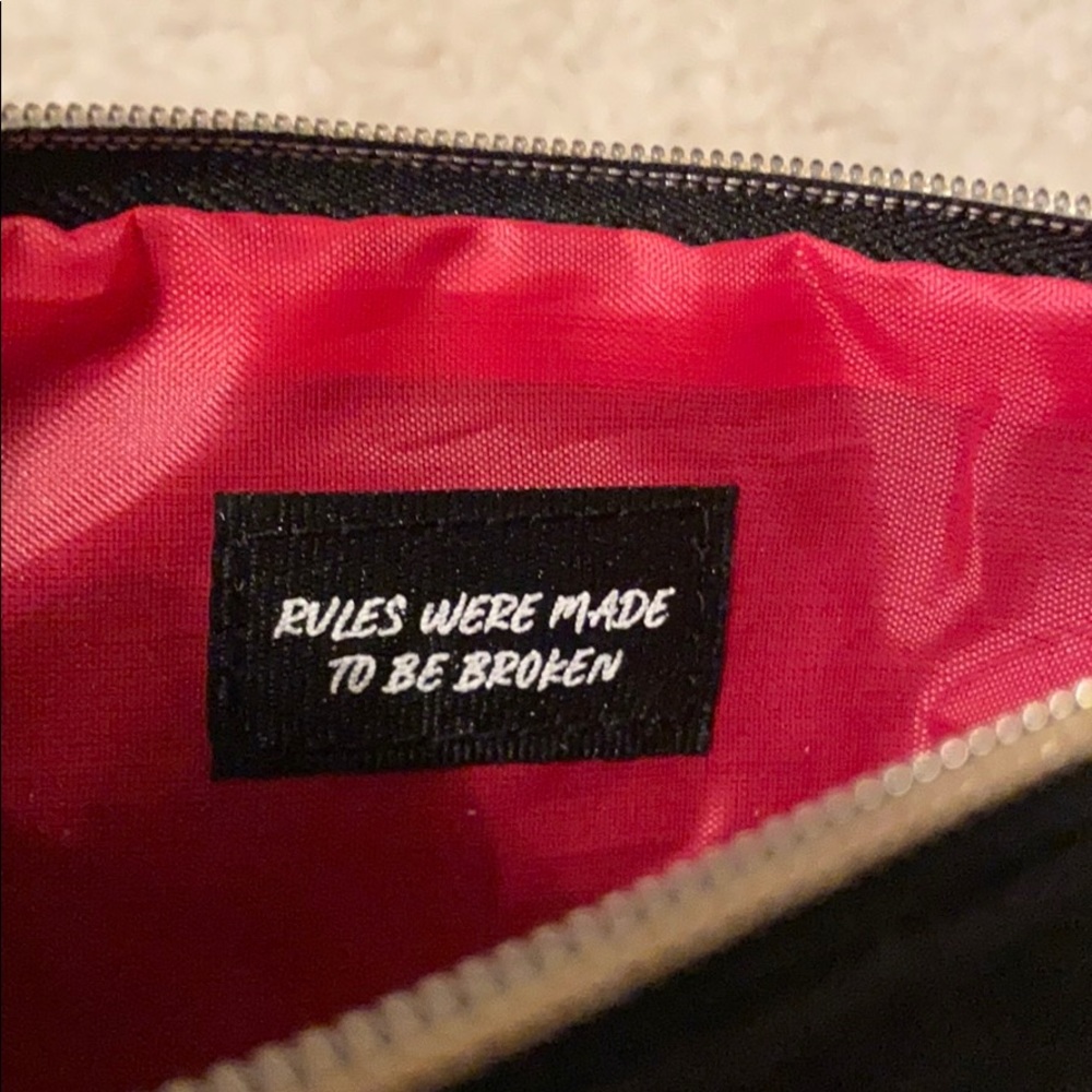 Makeup Bag - Picture 4 of 4